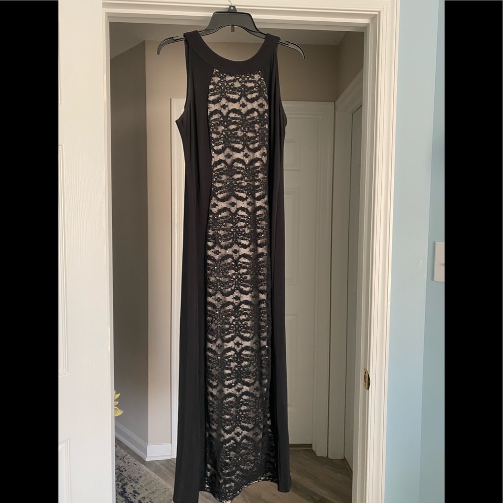 R&M Richards, Black long Evening dress!